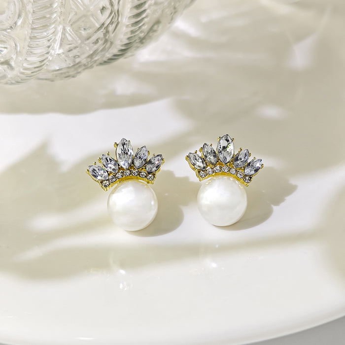 Silver Crown Clear Look Pearl Look Small Stud Earrings