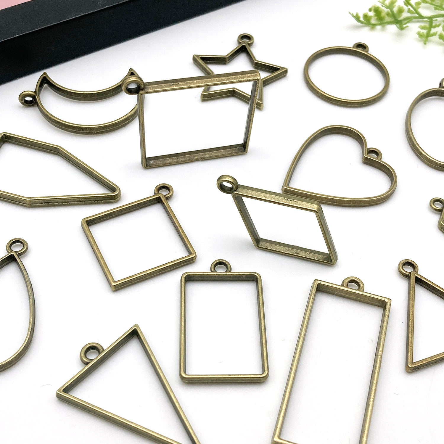 Zinc Alloy Heart Hollow Charm Pendants for DIY Bracelet Necklace Jewelry Making