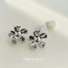 Silver Daisy