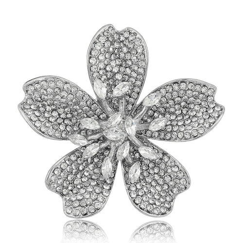Angled display of the brooch design