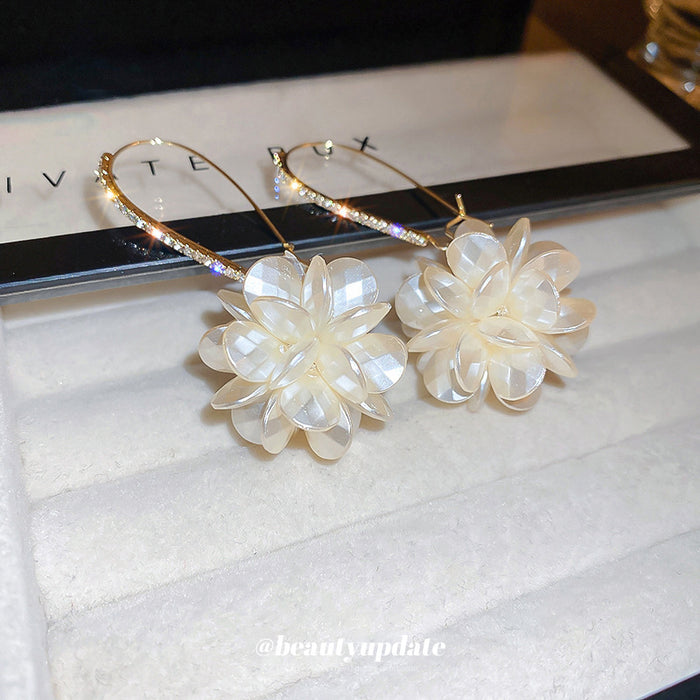 Flower Cluster and Pearl Hook Drop Earrings Fashion Jewelry