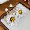 White Daisy