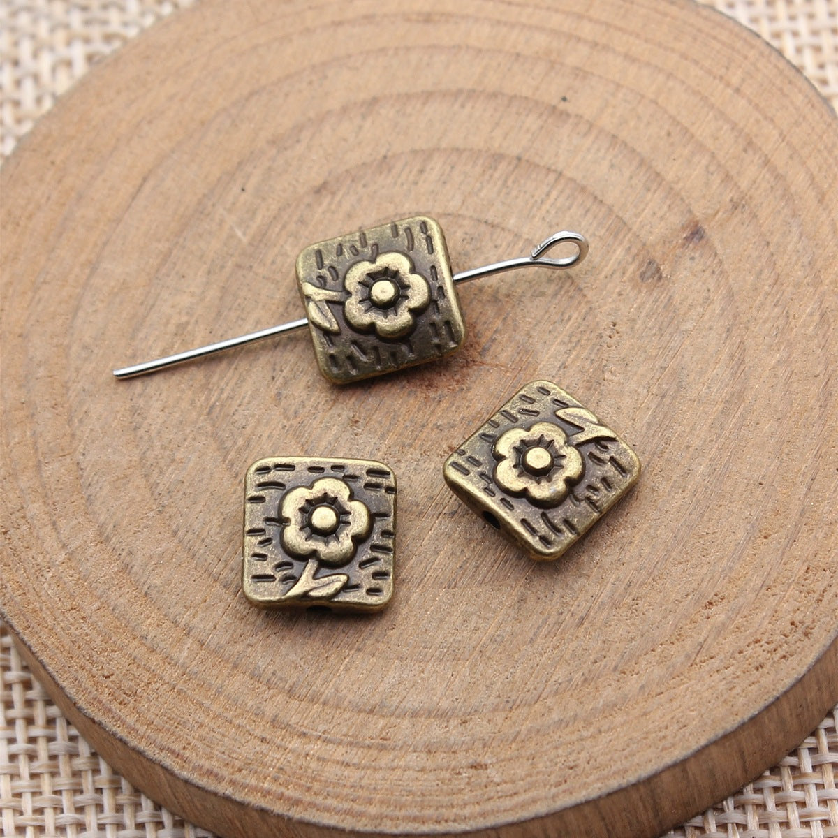 10x9.8x4.6mm 1.3g Multicolor Zinc Alloy Flower Square Loose Metal Beads for Bracelet Necklace DIY Making