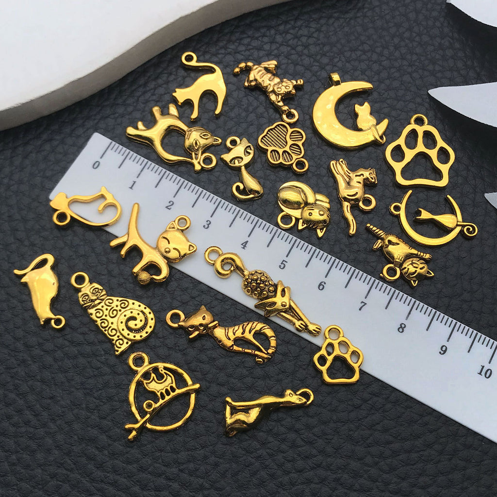 Antique Gold Zinc Alloy Cat Charm Pendant for DIY Keychain Necklace Bracelet Jewelry