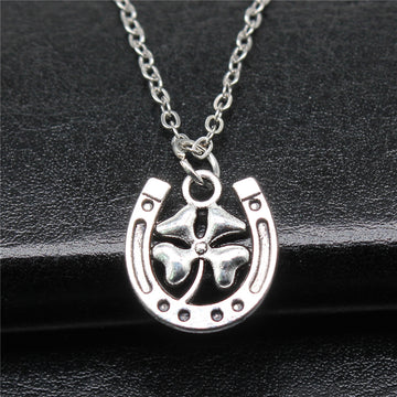 Horseshoe Clover Pendant Necklace in Detailed Metal Finishes for Jewelry Making