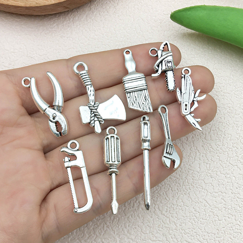 Antique Silver Zinc Alloy Screwdriver Tape Measure Toolbox Tool Charm Pendant for DIY Jewelry