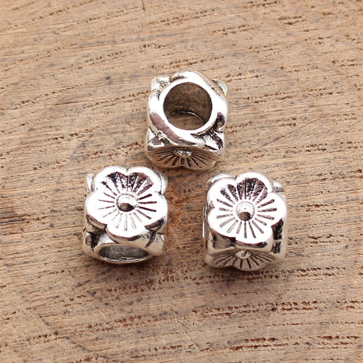 8.2x8x8mm 1.7g Antique Silver Zinc Alloy Four-Sided Flower Large Hole Beads for Bracelet Jewelry Making
