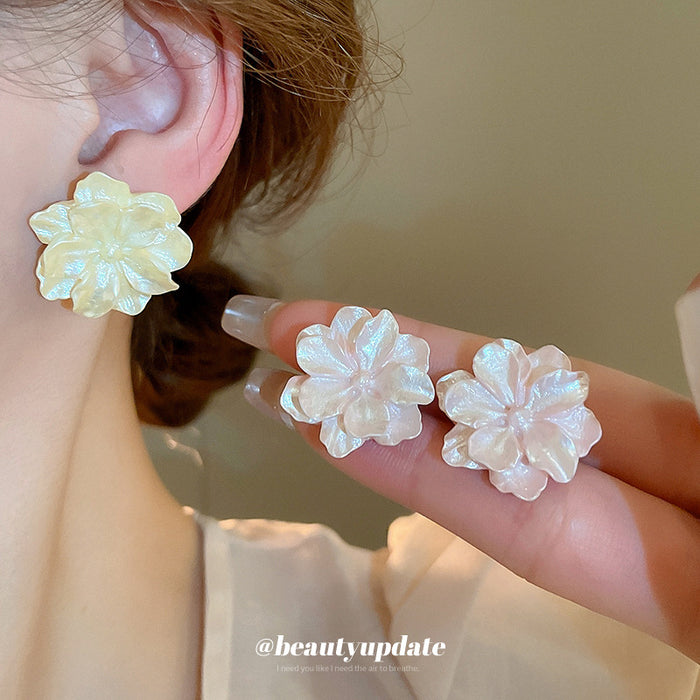 Glossy Sculpted Flower Stud Earrings in Three Colors