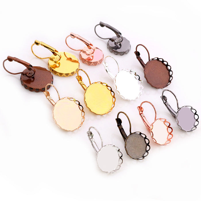 Scalloped Round Leverback Earring Trays in Twelve Options
