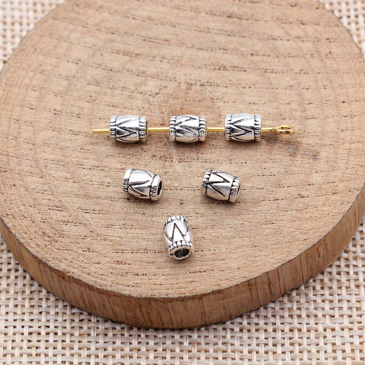 5.9x4.5x4.5mm 0.34g Antique Silver Zinc Alloy Triangle Pattern Small Hole Spacer Beads for DIY Jewelry Making
