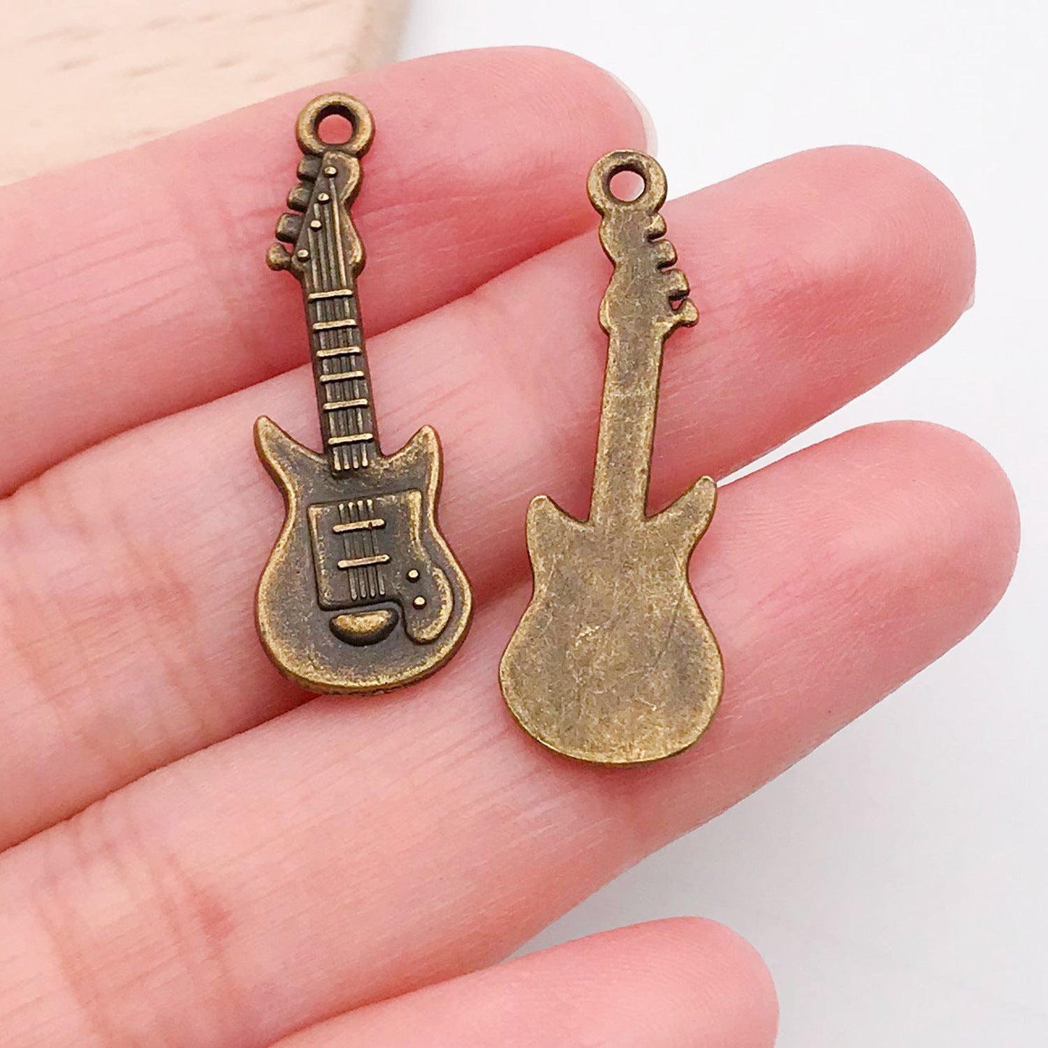 Antique Bronze Zinc Alloy Music Note Instrument Charm Pendant for DIY Necklace Bracelet