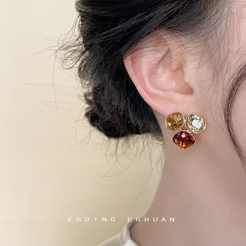 Tri-color glass crystal cluster stud worn on ear