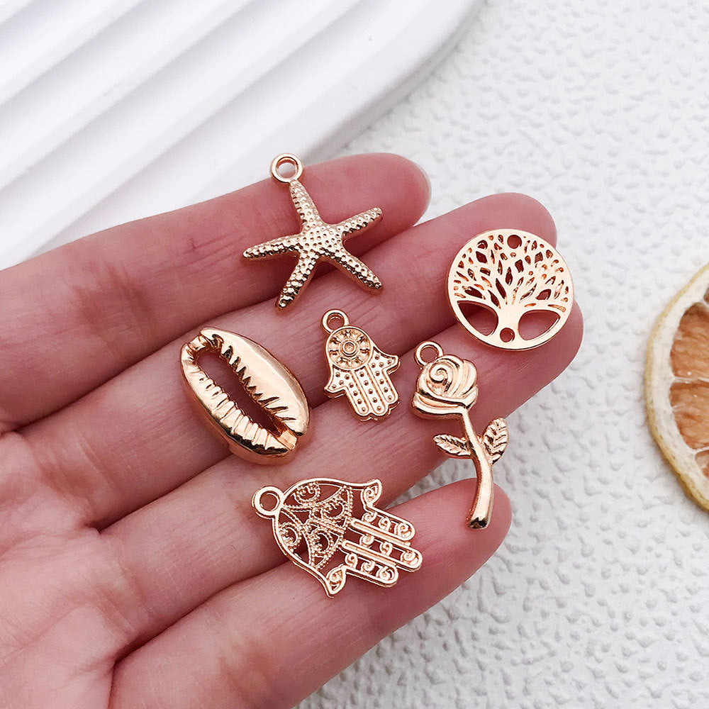 KC Gold Tone Zinc Alloy Vintage Theme Charm Pendant for DIY Necklace Earring Phone Case