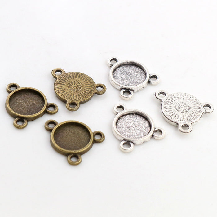 Round Three-Loop Cabochon Connector Trays in Two Finishes