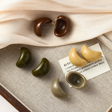 Four Color Glossy Chunky Bean Crescent Stud Earrings