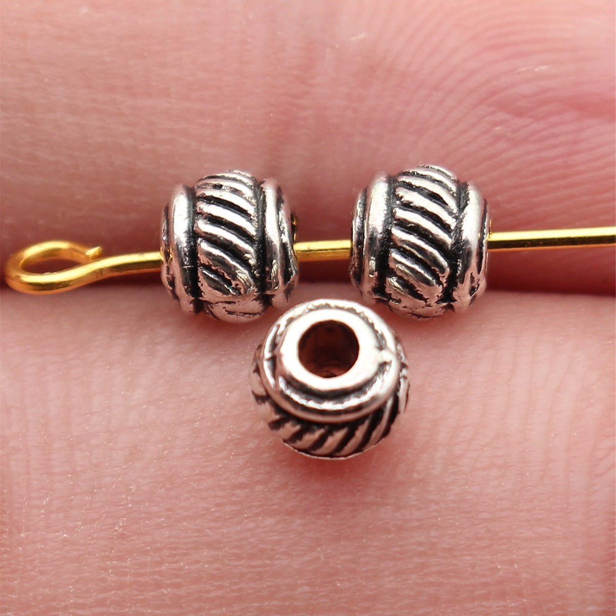 5.5x5.3x5mm 0.46g Antique Silver Zinc Alloy Textured Round Spacer Beads for Bracelet Jewelry Making
