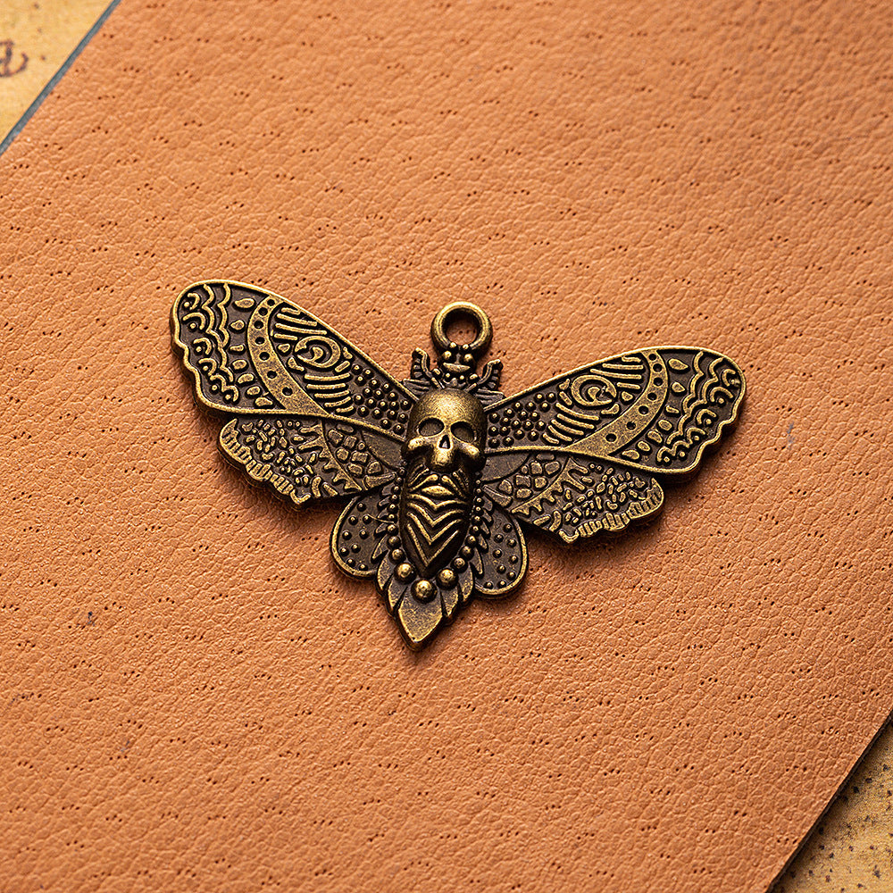 42x27mm Vintage Punk Alloy Moth Charm Pendant