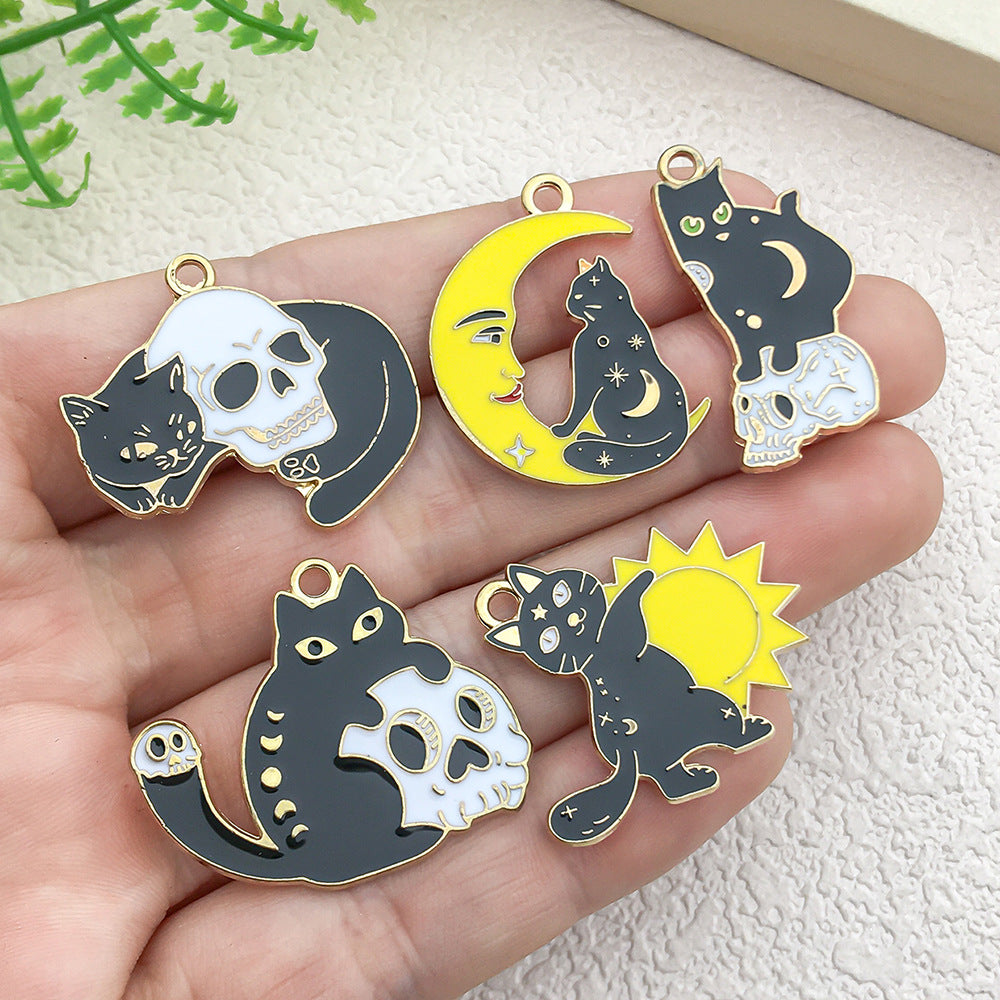 Black White Zinc Alloy Hugging Cat Charm Pendant for DIY Necklace Earring Jewelry Making