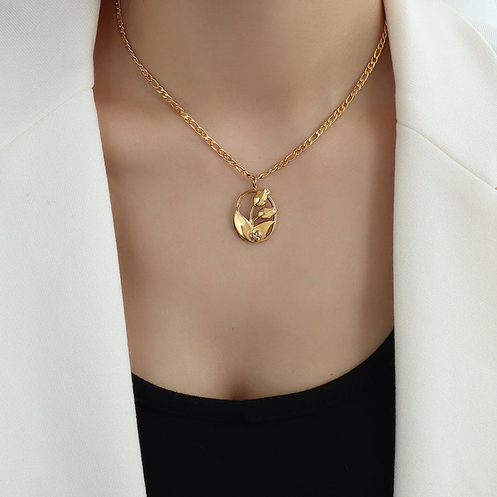 Tulip Oval Openwork Pendant Necklace On Figaro Chain
