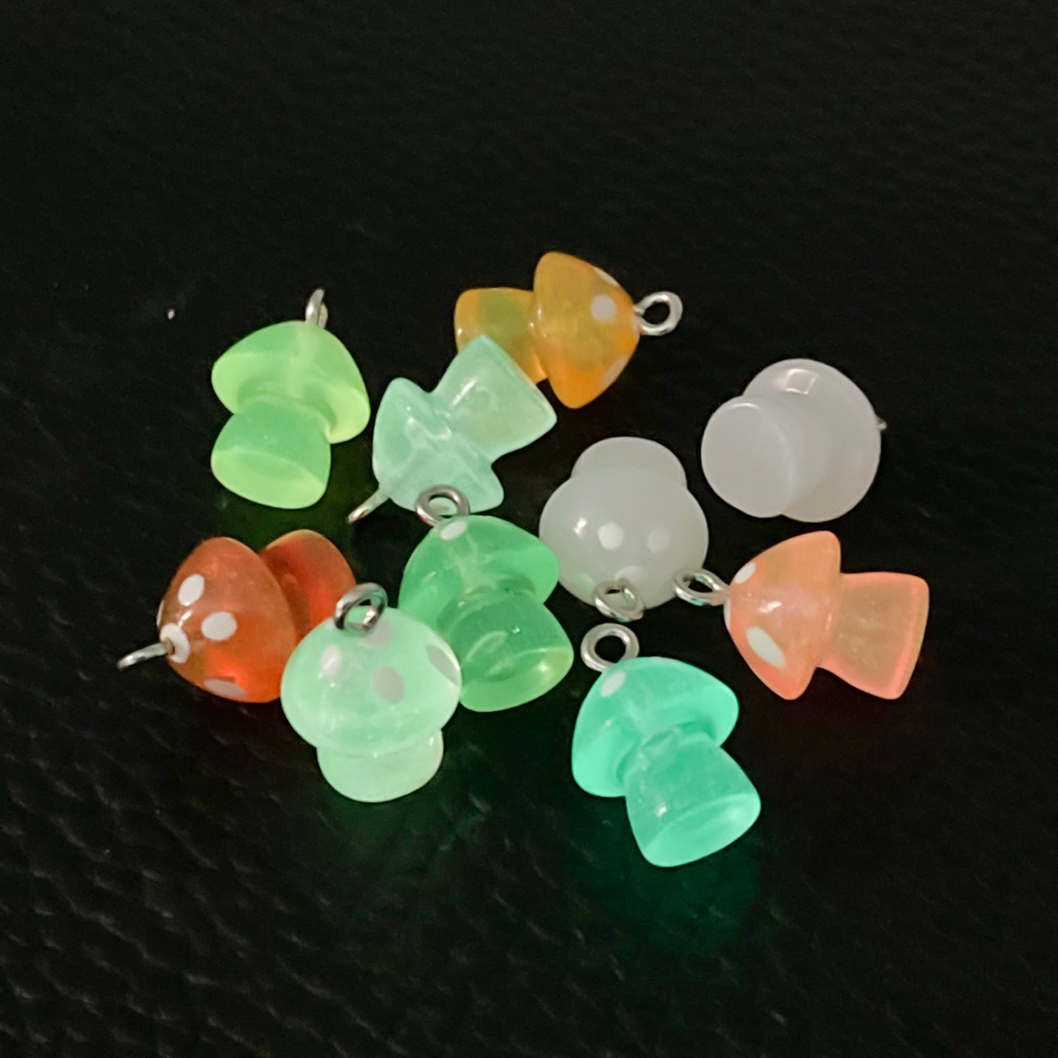 Resin Glow-in-the-Dark Colorful Mushroom Charm Pendant for Keychain DIY Jewelry