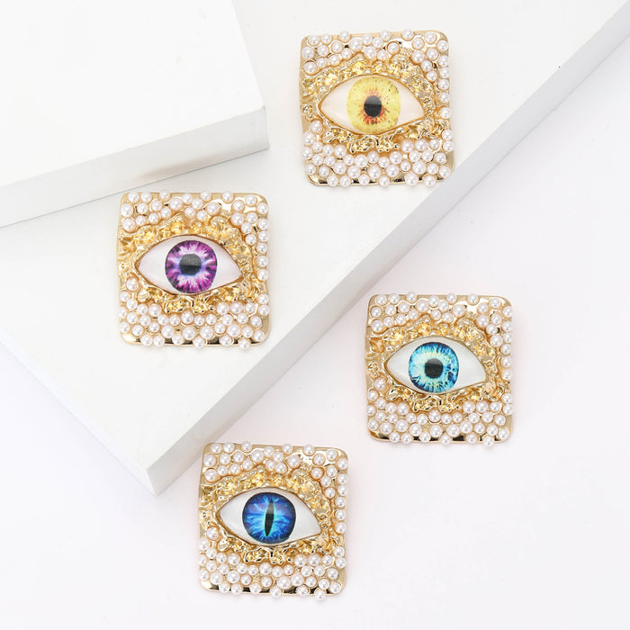 Square Pearl Border Eye Brooch in Four Iris Colors
