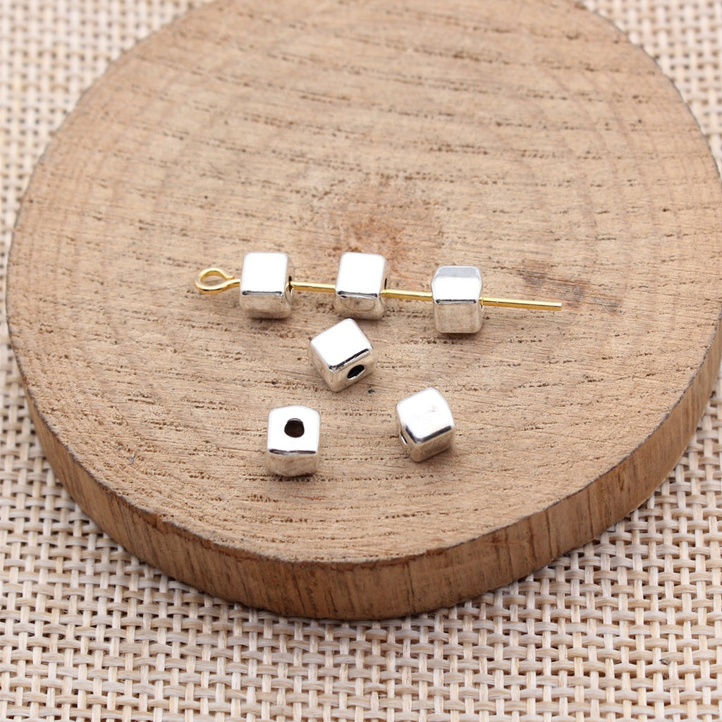 5.1x4.5x4.5mm 0.48g Antique Silver Zinc Alloy Square Small Hole Spacer Beads for Bracelet Necklace DIY