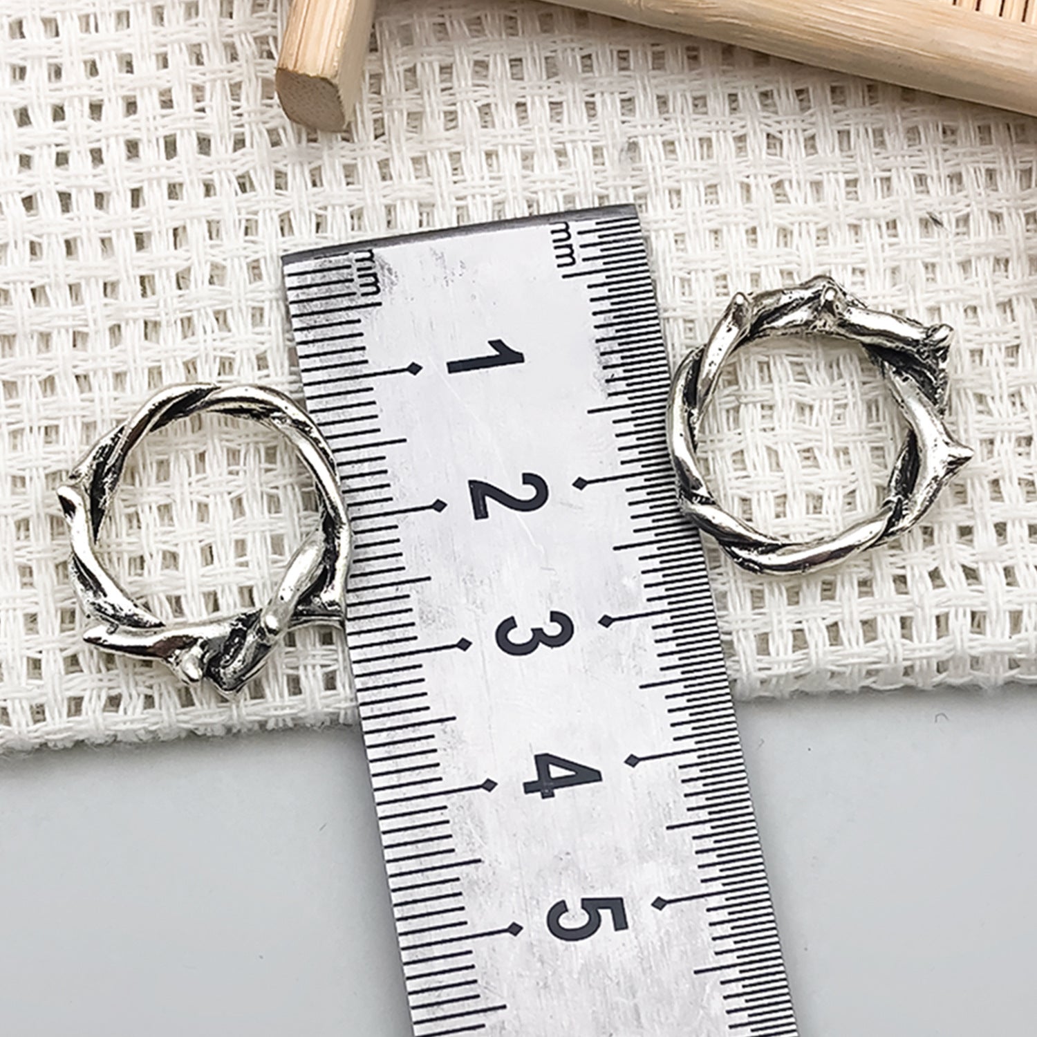 Tibetan Silver Zinc Alloy Thorn Heart Charm Pendant for DIY Necklace Earring Keychain