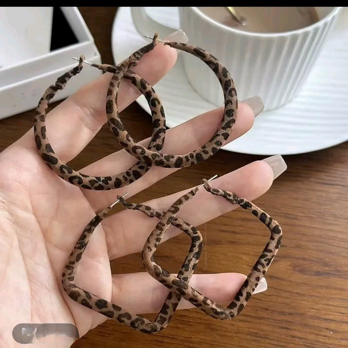 Brown Patterned Fabric Hoop Earrings With Round Silhouette