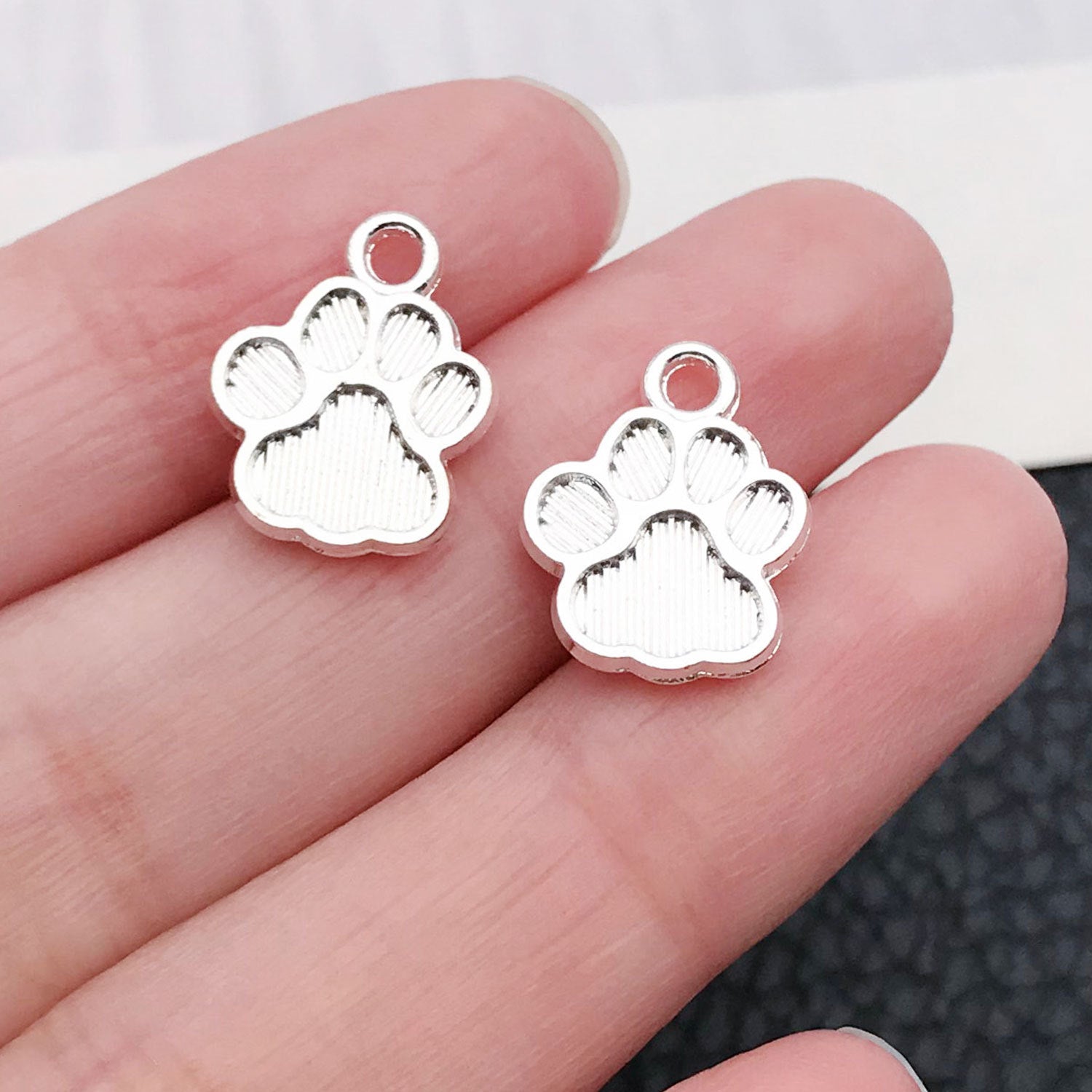 Zinc Alloy Silver Cat Paw Print Hollow Charm Pendant for Bracelet Keychain DIY Jewelry