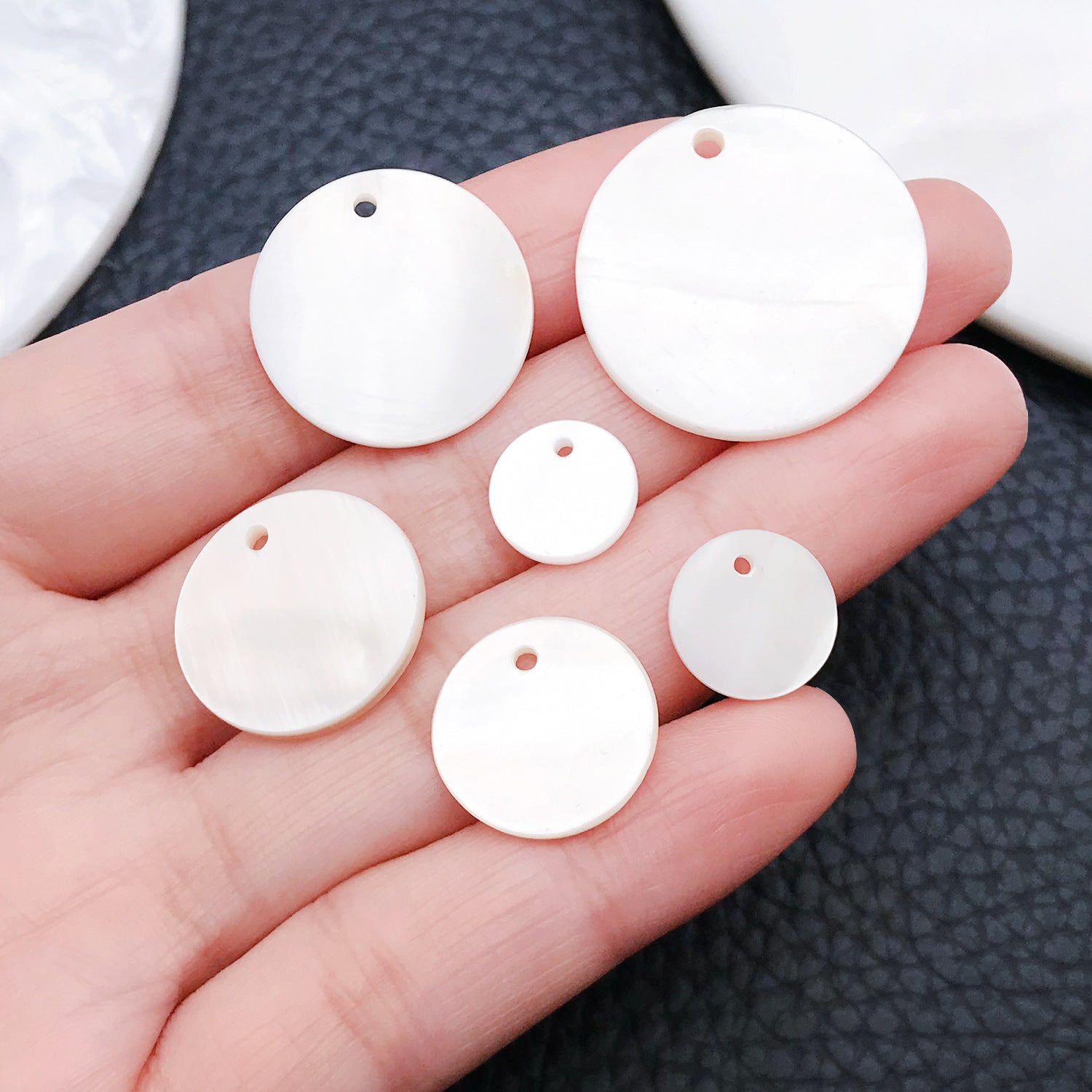 Zinc Alloy Shell Disc Charm Pendants for DIY Bracelet Necklace Jewelry Making