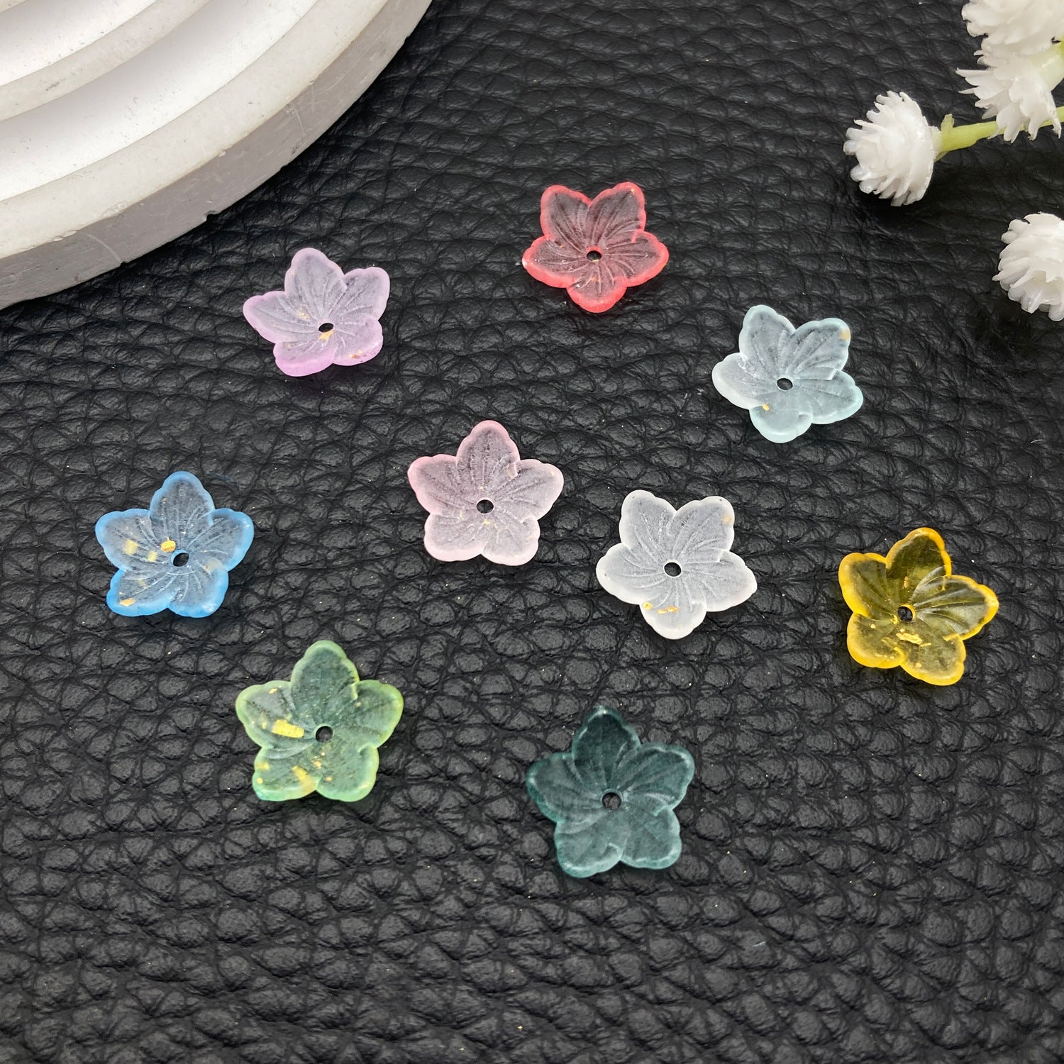 11mm Gold Splashed Acrylic Five Petal Plum Flower Charm Pendant for Hairpins Earrings