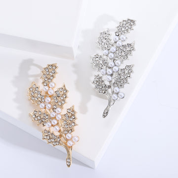 Holly Leaf Spray Brooch In Metal With Crystals And White Faux Pearls
