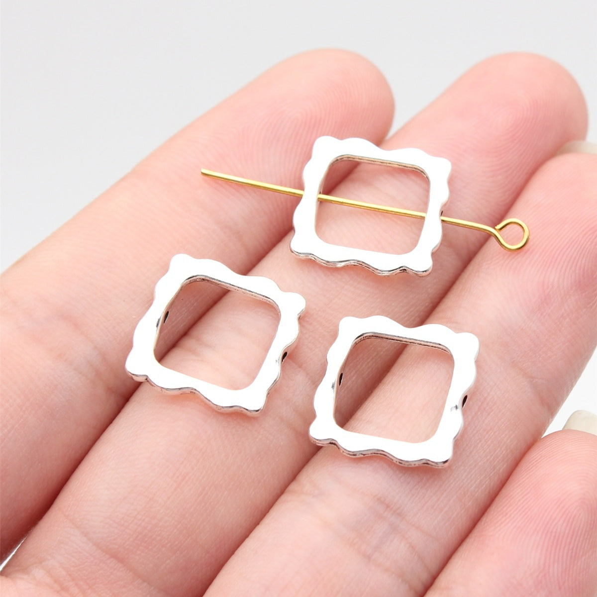 15x15mm 0.9g Multicolor Zinc Alloy Hollow Lace Square Loose Metal Beads for Bracelet DIY Making