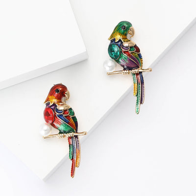 Parrot Brooch shown from the front
