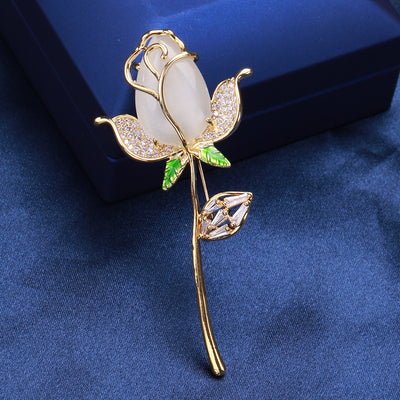 Front view of White Rose Stem brooch