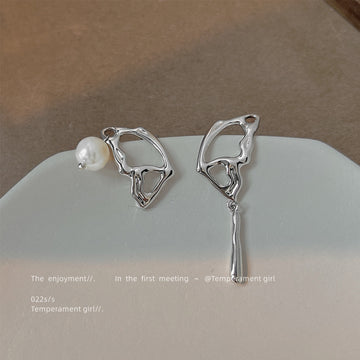 Silver Openwork Butterfly Wing Asymmetric Pearl Drop Earrings