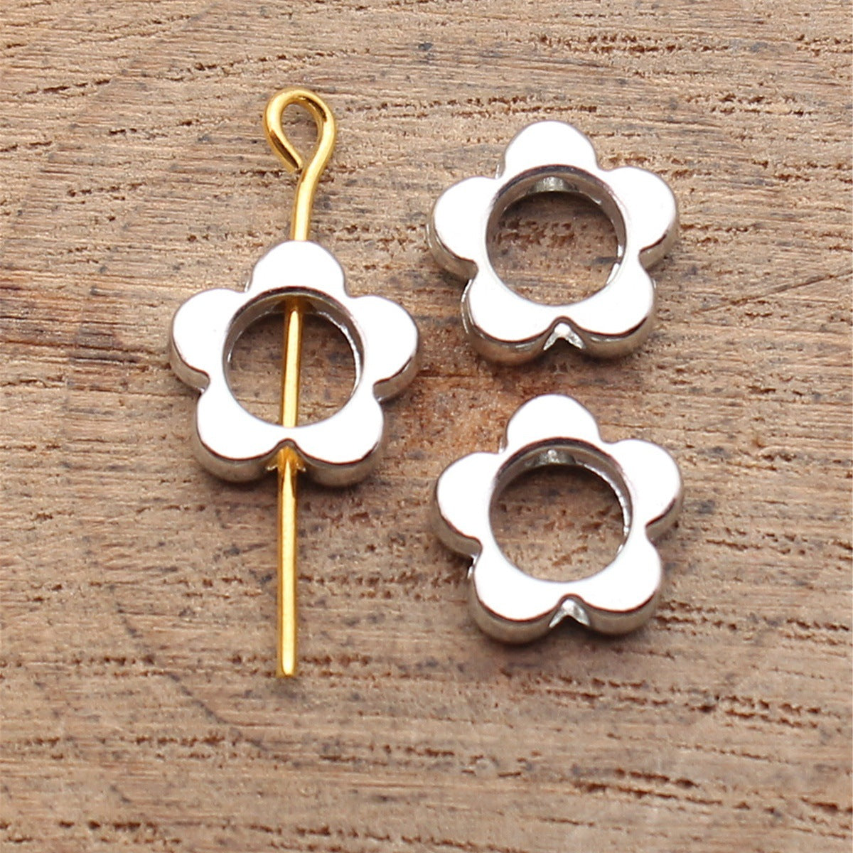 10x10x2.8mm 0.7g White K Zinc Alloy Flower Shape Hole Beads for DIY Bracelet Jewelry Accessories