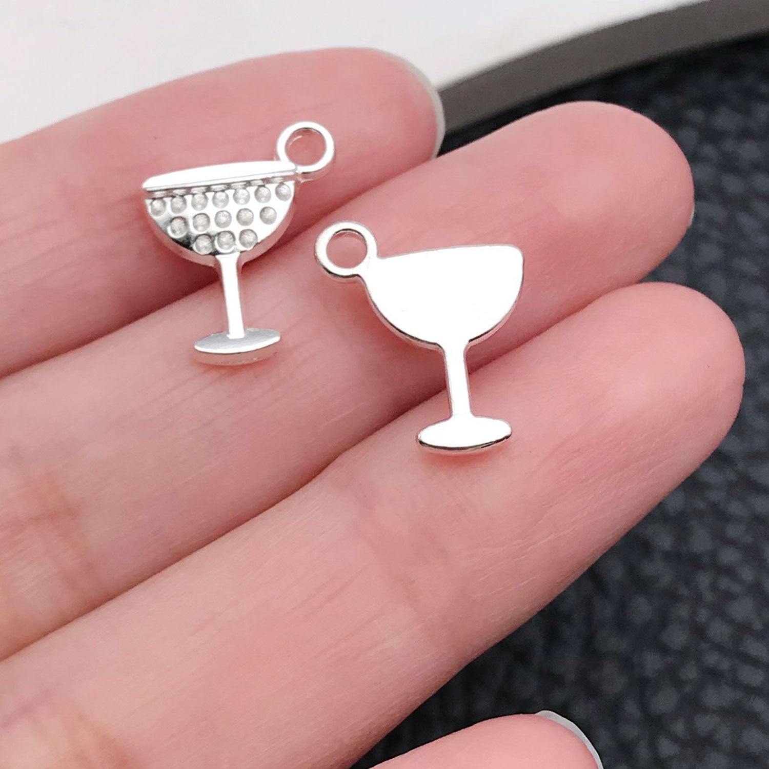 Bright Silver Zinc Alloy Red Wine Bottle charm pendant for DIY bracelet necklace making
