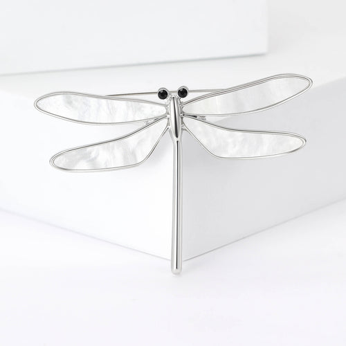 Minimal dragonfly shown from the front