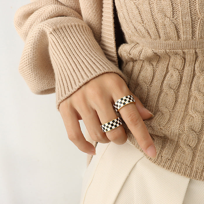 Black White Checkered Band Ring Gold Or Silver Tone