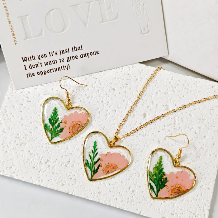 Gold Heart Resin Dried Flower Earrings Necklace Set Styles