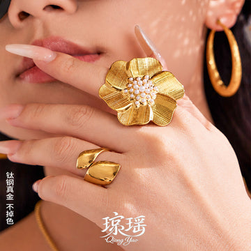 Flower Pearl Cluster Rings and Teardrop Open Rings Gold Steel