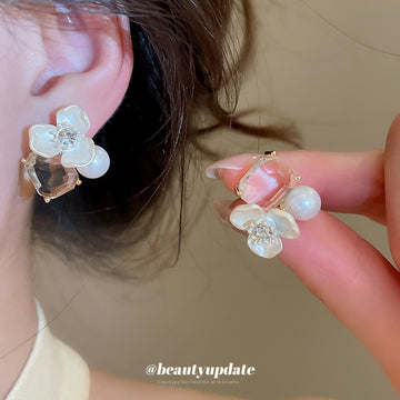 Clear Crystal Flower Pearl Stud Earrings With Pale Gold-Tone Settings