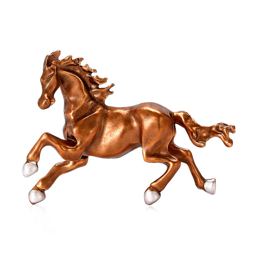 Running horse in a second product view