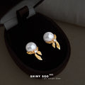 Gold-Tone White Pearl Stud Earrings With Bow And Crystal view 6