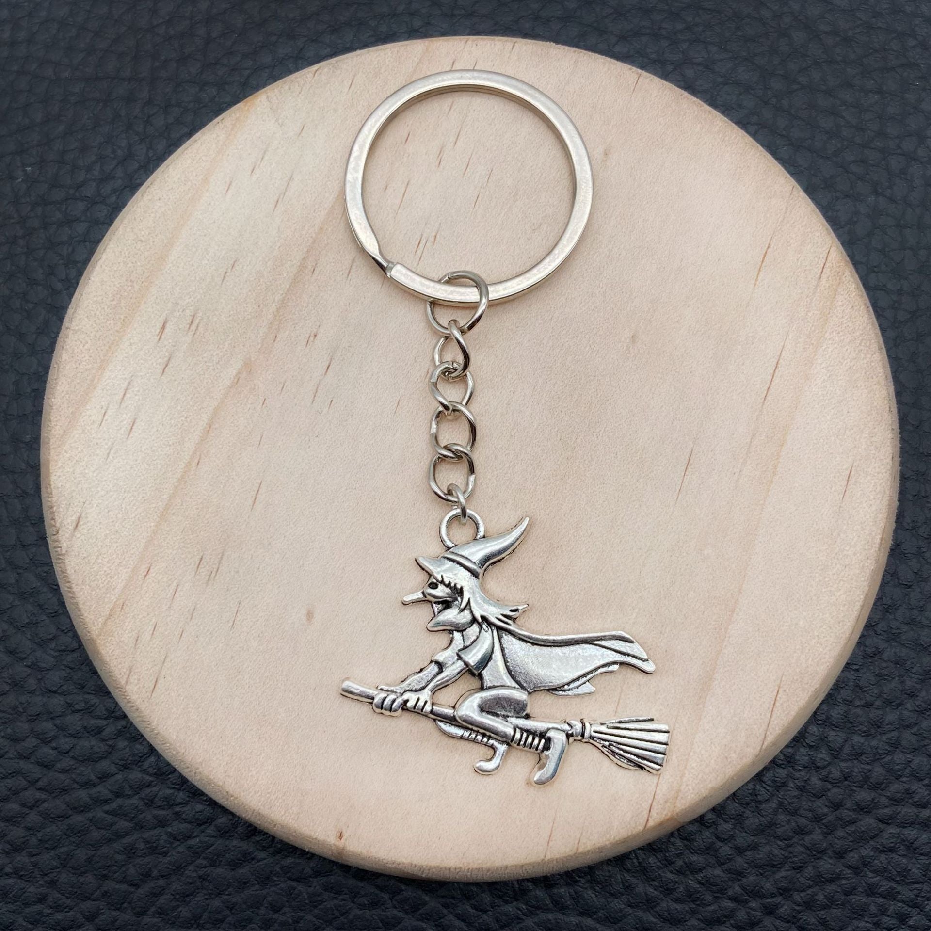 Antique Silver Zinc Alloy Halloween Spider Skull charm pendants for DIY bracelets necklaces