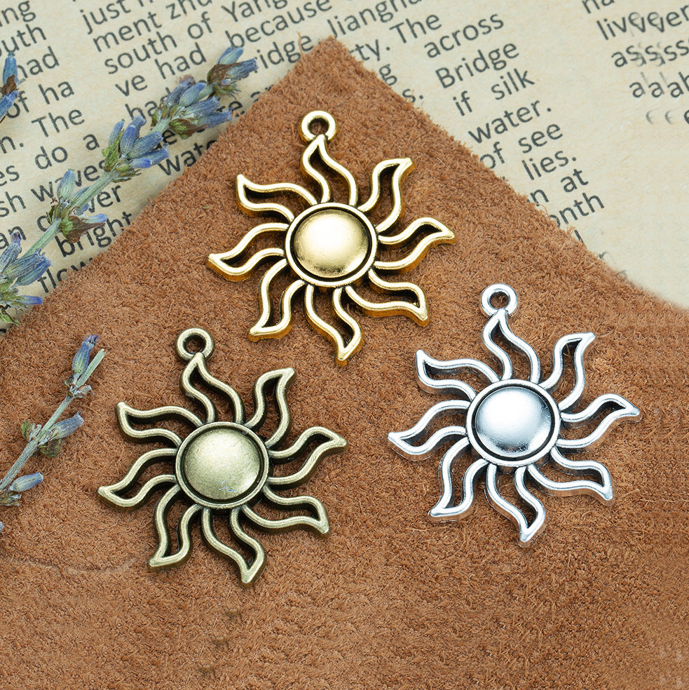34x31mm Vintage Sun Alloy Charm Pendant for Necklace or Clothing
