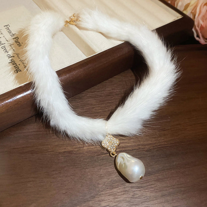 White Fuzzy Collar Necklaces with Three Pendant Designs