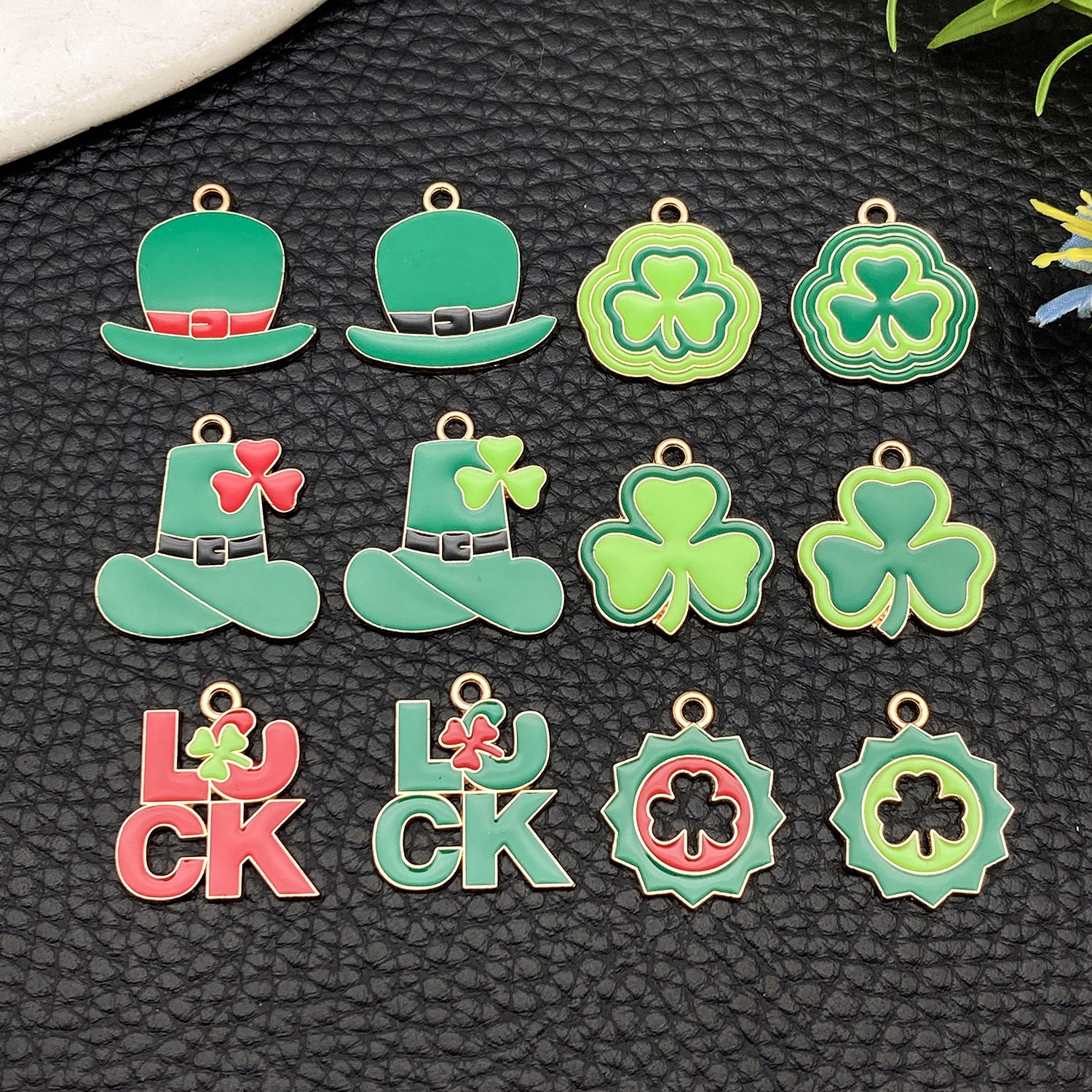 Enamel Zinc Alloy Top Hat LUCK Clover Charm Pendant for Irish Festival Earrings Necklaces