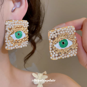 Gold Tone Pearl Framed Green Eye Stud Earrings Fashion Jewelry